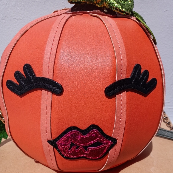 Betsey Johnson pumpkin crossbody - Picture 11 of 12